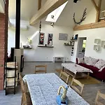 Villa U Potoka *